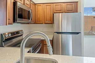 1810 E Blacklidge Dr, Tucson, AZ 85719 - Photo 10
