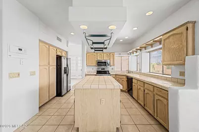 2874 N Marquise Court, Tucson, AZ 85715 - Photo 14