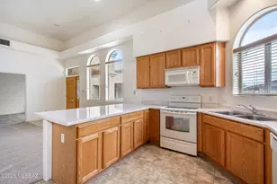 3225 S Treasure Cove Pl, Tucson, AZ 85713 - Photo 10