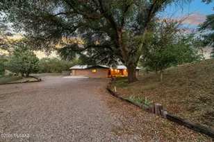 13 Hog Canyon Rd, Patagonia, AZ 85624 - Photo 2