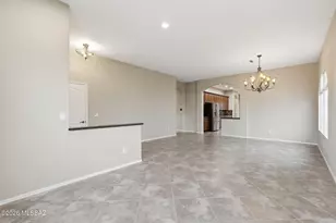 1230 W Lyle Ln, Oro Valley, AZ 85755 - Photo 12