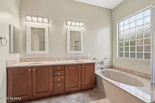 1230 W Lyle Ln, Oro Valley, AZ 85755 - Photo 20