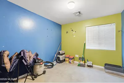 7926 W Moonfire Court, Tucson, AZ 85743 - Photo 14