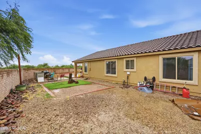 7926 W Moonfire Court, Tucson, AZ 85743 - Photo 22