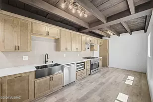 8546 E Pine Valley Dr, Tucson, AZ 85710 - Photo 16
