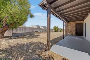 8546 E Pine Valley Dr, Tucson, AZ 85710 - Photo 32