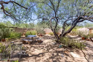 8625 N Mulberry Dr, Tucson, AZ 85704 - Photo 12