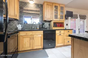 8625 N Mulberry Dr, Tucson, AZ 85704 - Photo 26