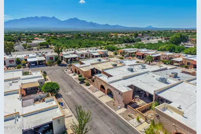 1429 W De Nada, Green Valley, AZ 85622 - Photo 2