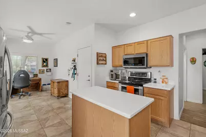 9676 N Deimos Drive, Tucson, AZ 85743 - Photo 8