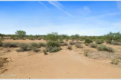 8740 S Sandario Road, Tucson, AZ 85736 - Photo 2