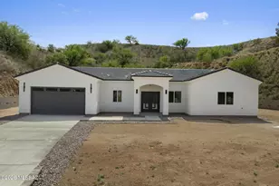 935 W Mariopsa Hills Dr, Nogales, AZ 85621 - Photo 2