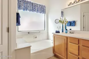 56 N Cape Royal Dr, Green Valley, AZ 85614 - Photo 22