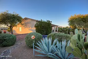 56 N Cape Royal Dr, Green Valley, AZ 85614 - Photo 32