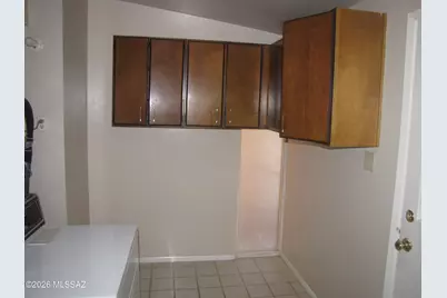 2109 S Camino Seco, Tucson, AZ 85710 - Photo 8