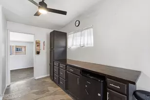 609 S Rosemont Ave, Tucson, AZ 85711 - Photo 18