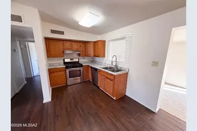 6435 E Calle Castor, Tucson, AZ 85710 - Photo 2