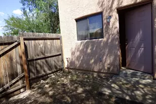 1077 N Riverside Dr, Tucson, AZ 85745 - Photo 22