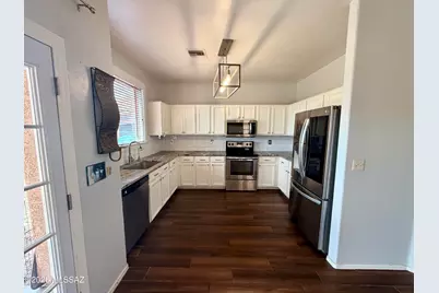 8025 W Sunfire Drive, Tucson, AZ 85743 - Photo 4