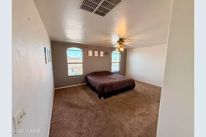 8025 W Sunfire Drive, Tucson, AZ 85743 - Photo 10
