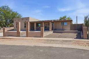 627 W Acadia Dr, Tucson, AZ 85756 - Photo 2