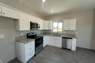 802 E 35th St, Tucson, AZ 85713 - Photo 2
