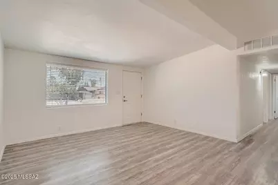 6656 E Calle Cappela, Tucson, AZ 85710 - Photo 6