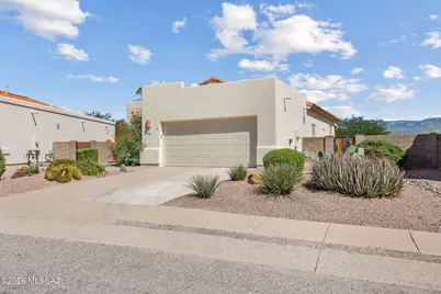 10639 E Northern Crest Drive, Tucson, AZ 85748 - Photo 2