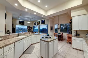 1012 E Baldy Spring Pl, Green Valley, AZ 85614 - Photo 12