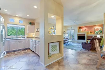 655 W Vistoso Highlands Drive, Oro Valley, AZ 85755 - Photo 2