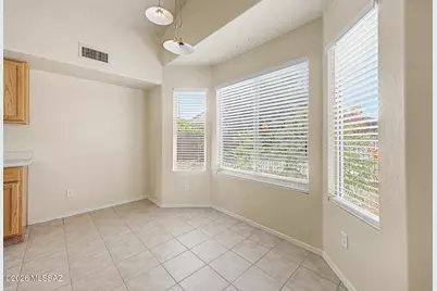 10136 E Axe Handle Court, Tucson, AZ 85748 - Photo 12