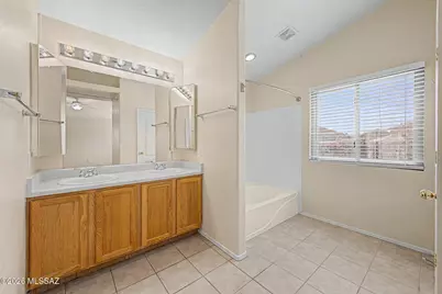 10136 E Axe Handle Court, Tucson, AZ 85748 - Photo 16