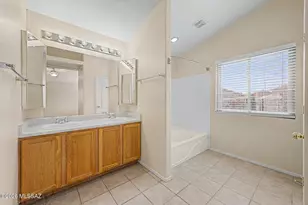10136 E Axe Handle Ct, Tucson, AZ 85748 - Photo 16