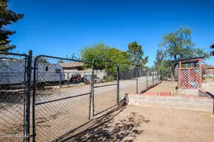 872 W Glenn St, Tucson, AZ 85705 - Photo 46