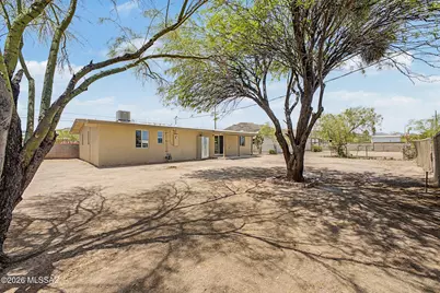 1212 W Fresno Street, Tucson, AZ 85745 - Photo 1