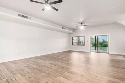 8943 S Emerald Lane, Hereford, AZ 85615 - Photo 4