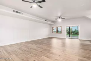 8943 S Emerald Ln, Hereford, AZ 85615 - Photo 4