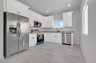 1370 N Alvernon Way, Tucson, AZ 85712 - Photo 22