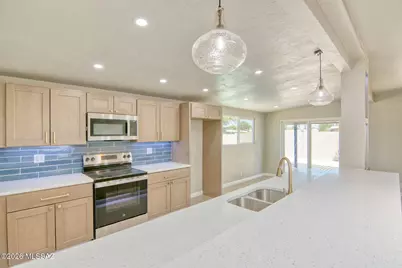 6458 E Calle Castor, Tucson, AZ 85710 - Photo 4
