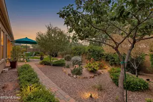 10003 N Fulbrook Way, Marana, AZ 85653 - Photo 2