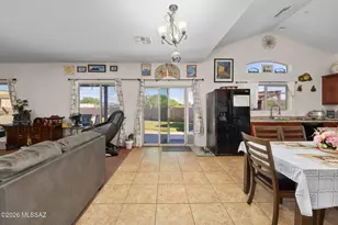 8229 W Melanitta Dr, Tucson, AZ 85757 - Photo 18