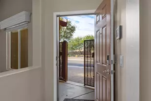 9627 N Melandra Way, Marana, AZ 85653 - Photo 4