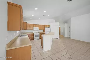 6862 W Copperwood Way, Tucson, AZ 85757 - Photo 10
