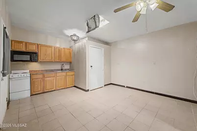 7114 E Sylvane Drive, Tucson, AZ 85710 - Photo 32