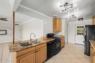 725 E McMillan Dr, Tucson, AZ 85719 - Photo 8