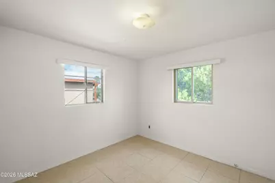 4638 E 14th Street, Tucson, AZ 85711 - Photo 18