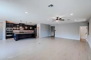 11777 N Silverscape Dr, Tucson, AZ 85737 - Photo 6