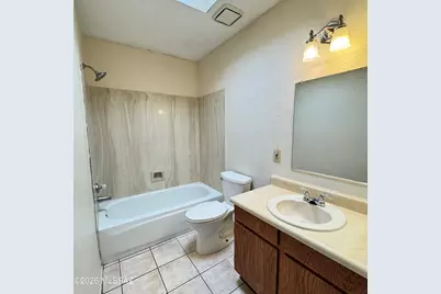 9420 E Speedway Boulevard #9, Tucson, AZ 85710 - Photo 8