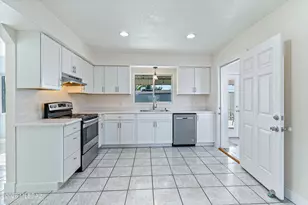 812 N Douglas Ave, Willcox, AZ 85643 - Photo 8