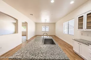 6517 W Castle Pines Way, Tucson, AZ 85757 - Photo 8